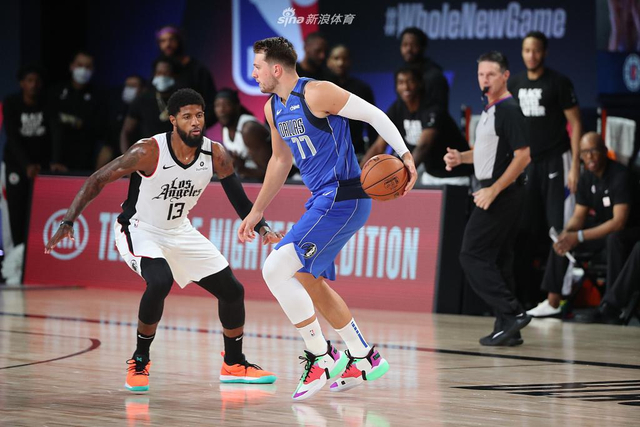 如此突出 如此突出