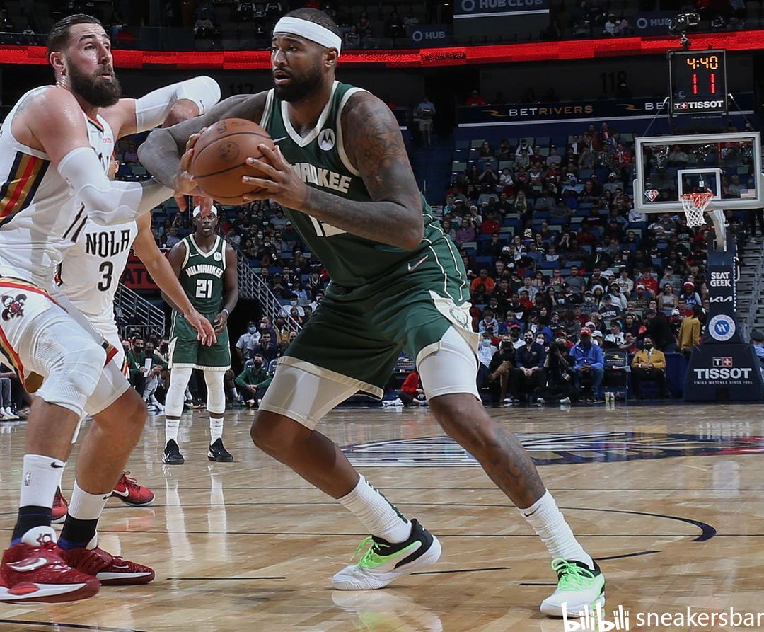 众多球迷和 众多球迷和