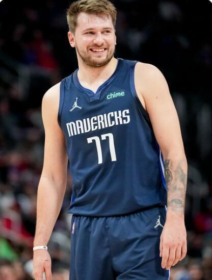 因为稍有不 因为稍有不